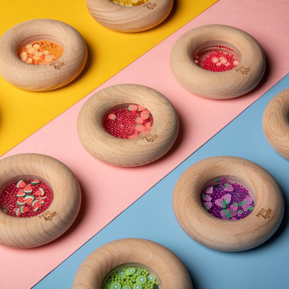 Hochet sensoriel Sensory Donut carottes (Petit Boum) - Image 4