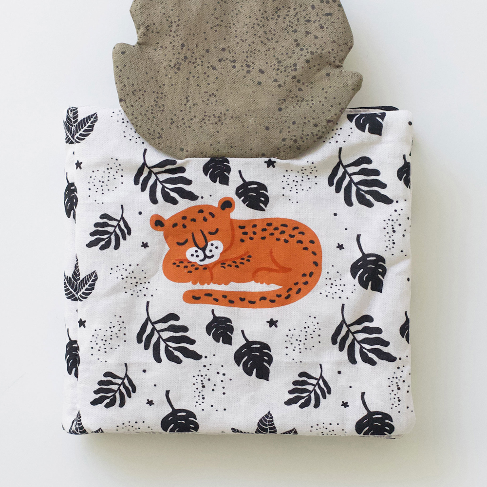 Livre bébé en tissu Peekaboo Jungle (Wee Gallery) - Image 2