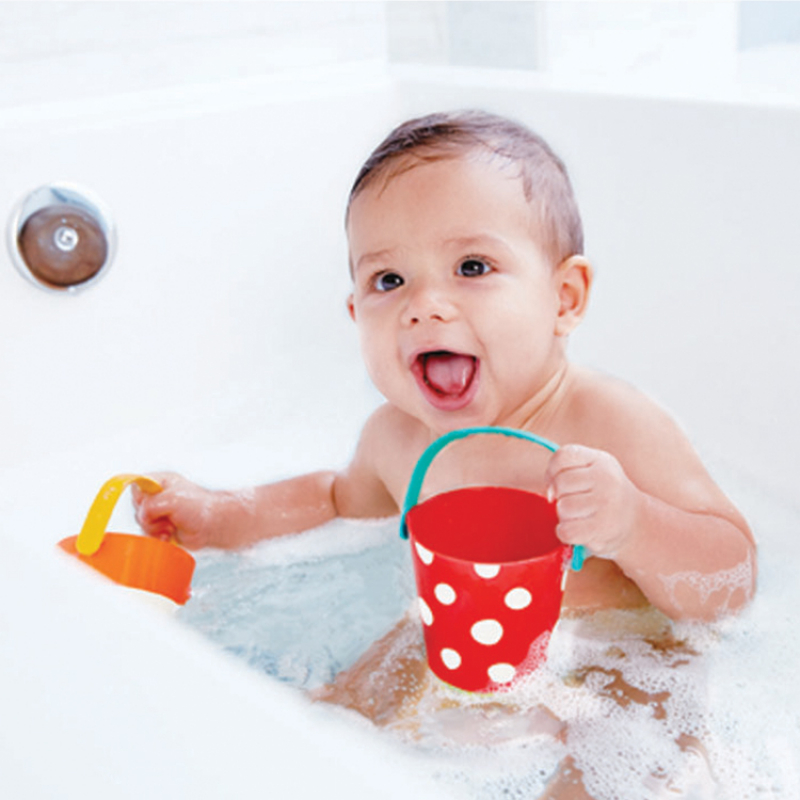 Jouet de bain seaux colorés (3 pièces) (Hape) - Image 1