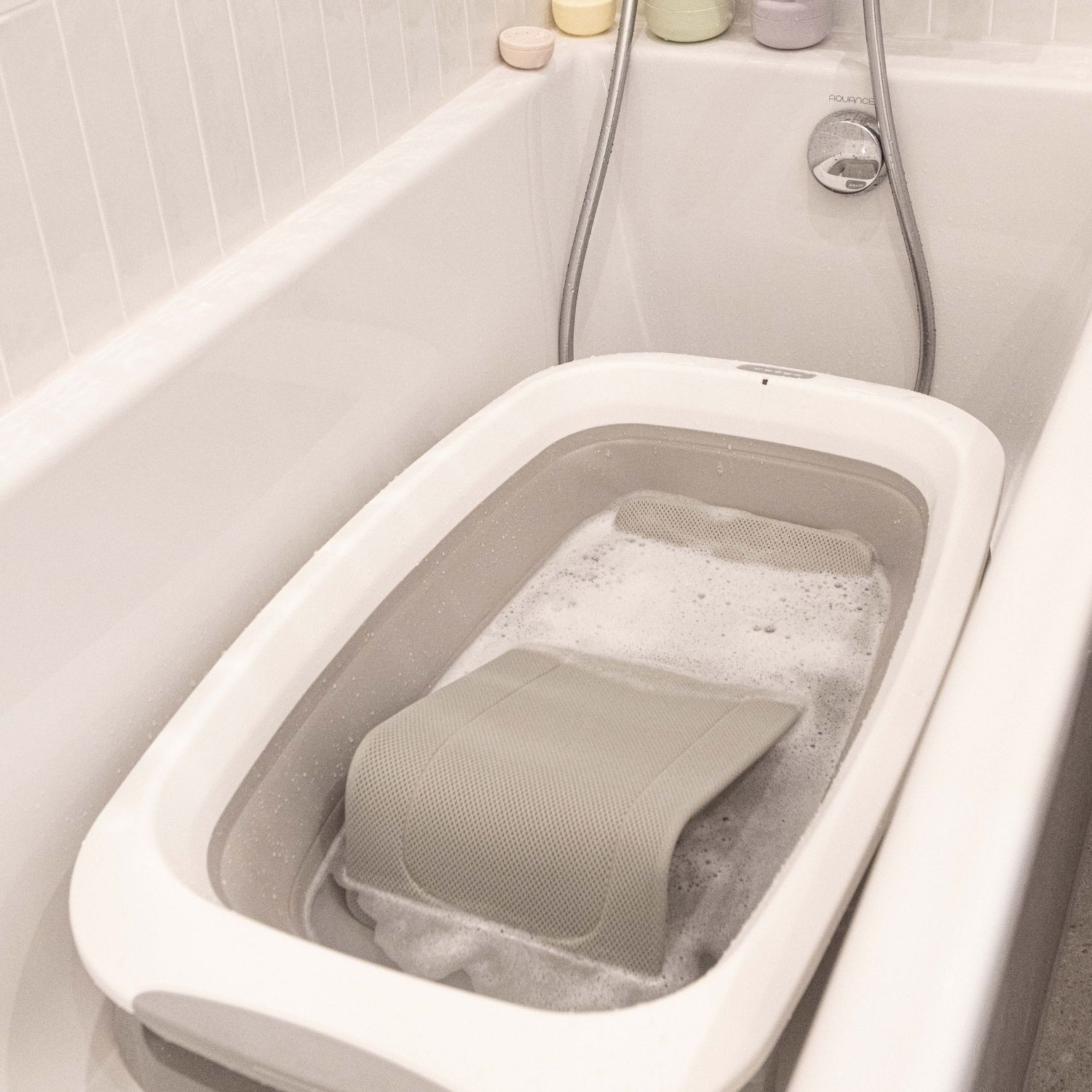 Transat de bain ergonomique Transatdo Gris Velours (Béaba) - Image 2