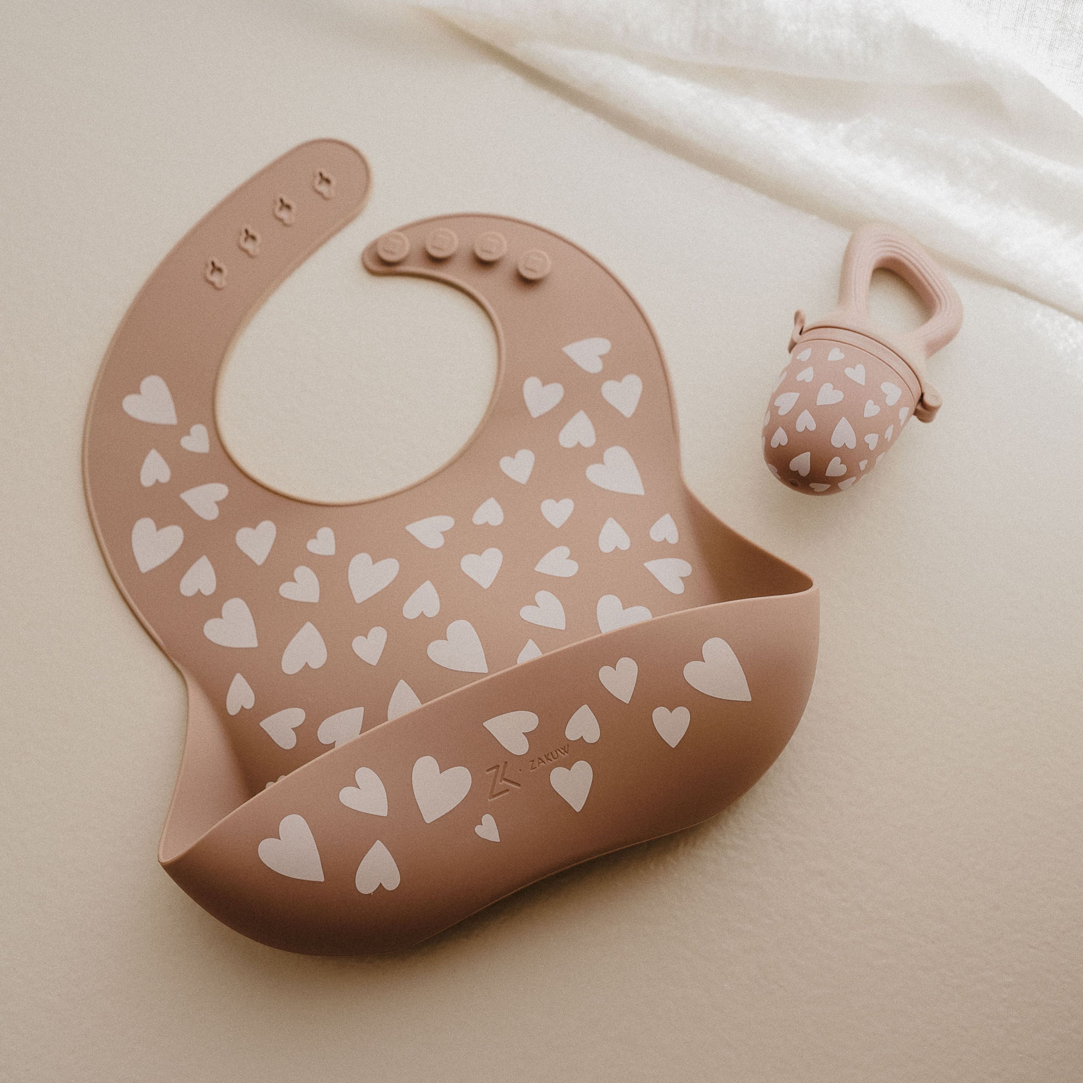 Sucette grignoteuse et 4 embouts Fall In Love taupe rose (Zakuw) - Image 4