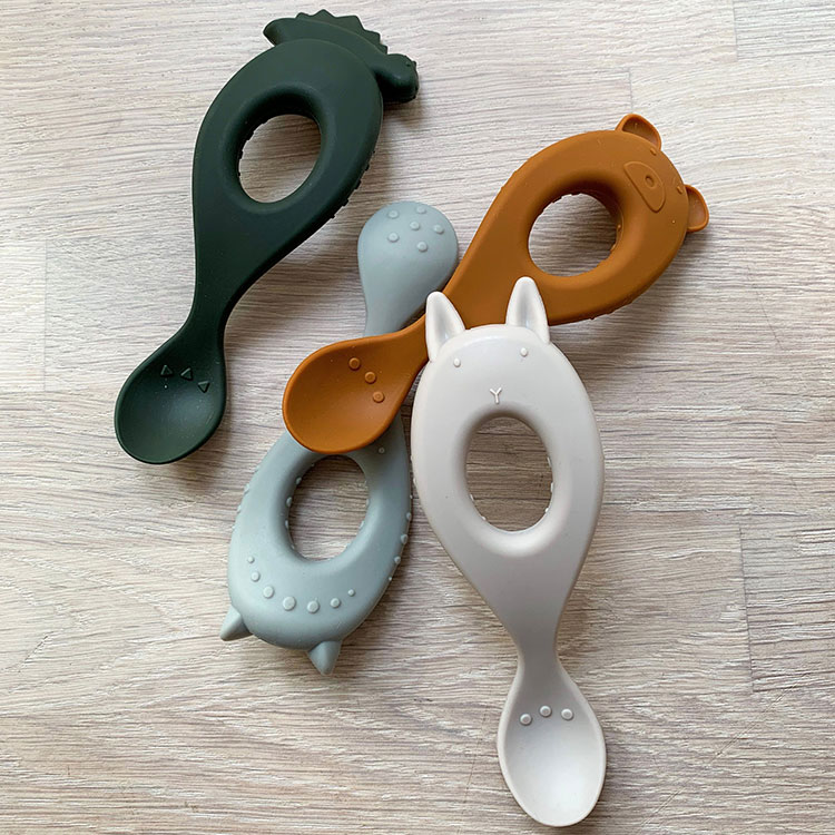 Coffret repas en silicone Vivi Dino bleu, vert et moutarde (4 pièces) (Liewood) - Image 2