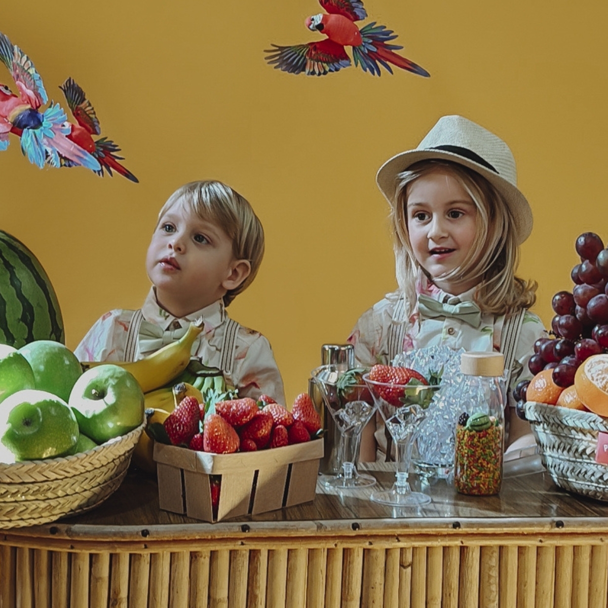 Bouteille sensorielle Learn bottle Fruits (Petit Boum) - Image 1