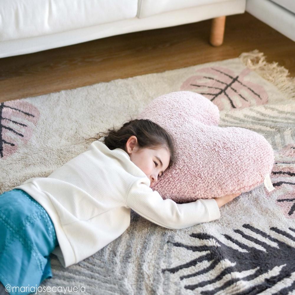Coussin coeur rose (45 x 50 cm) (Lorena Canals) - Image 2