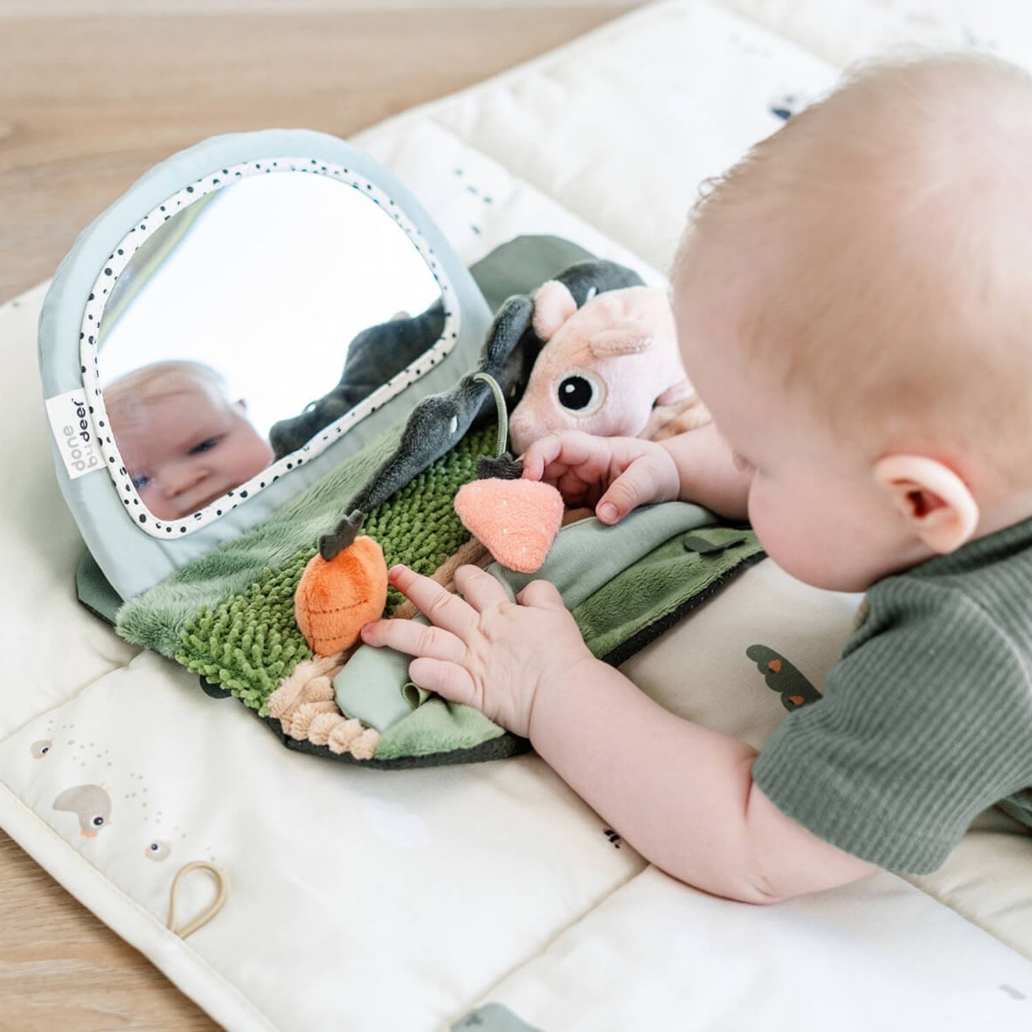Miroir d'éveil Tummy time Tiny farm Multicolore (Done by deer) - Image 2