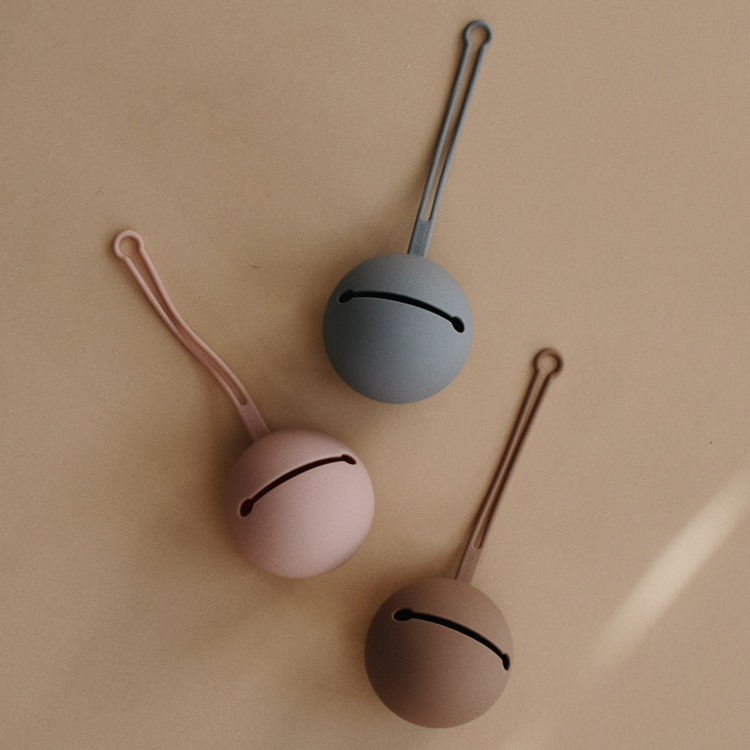 Range sucette en silicone Blush (Mushie) - Image 4