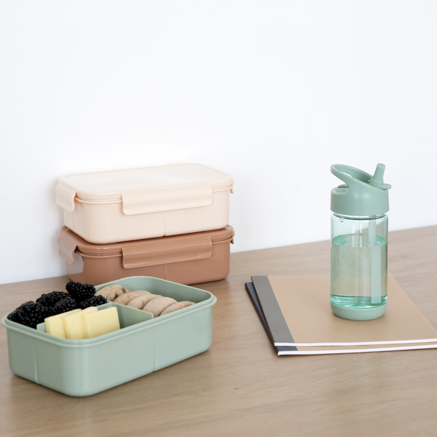 Lunch box en plastique recyclé Sable (3 sprouts) - Image 4