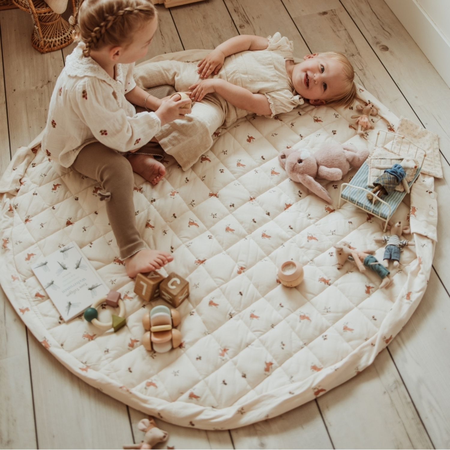 Tapis de jeu nomade 2 en 1 Organic Rabbit (Play&Go) - Image 2