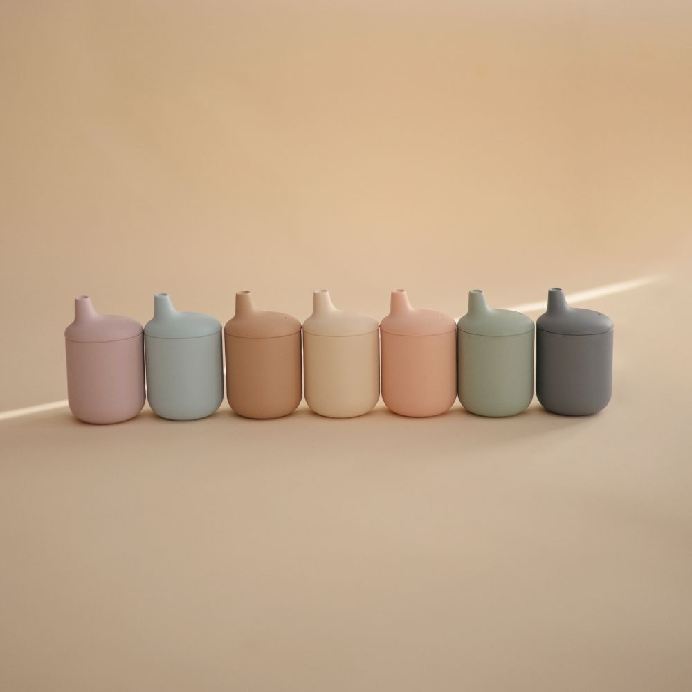 Tasse à bec en silicone Blush (Mushie) - Image 2