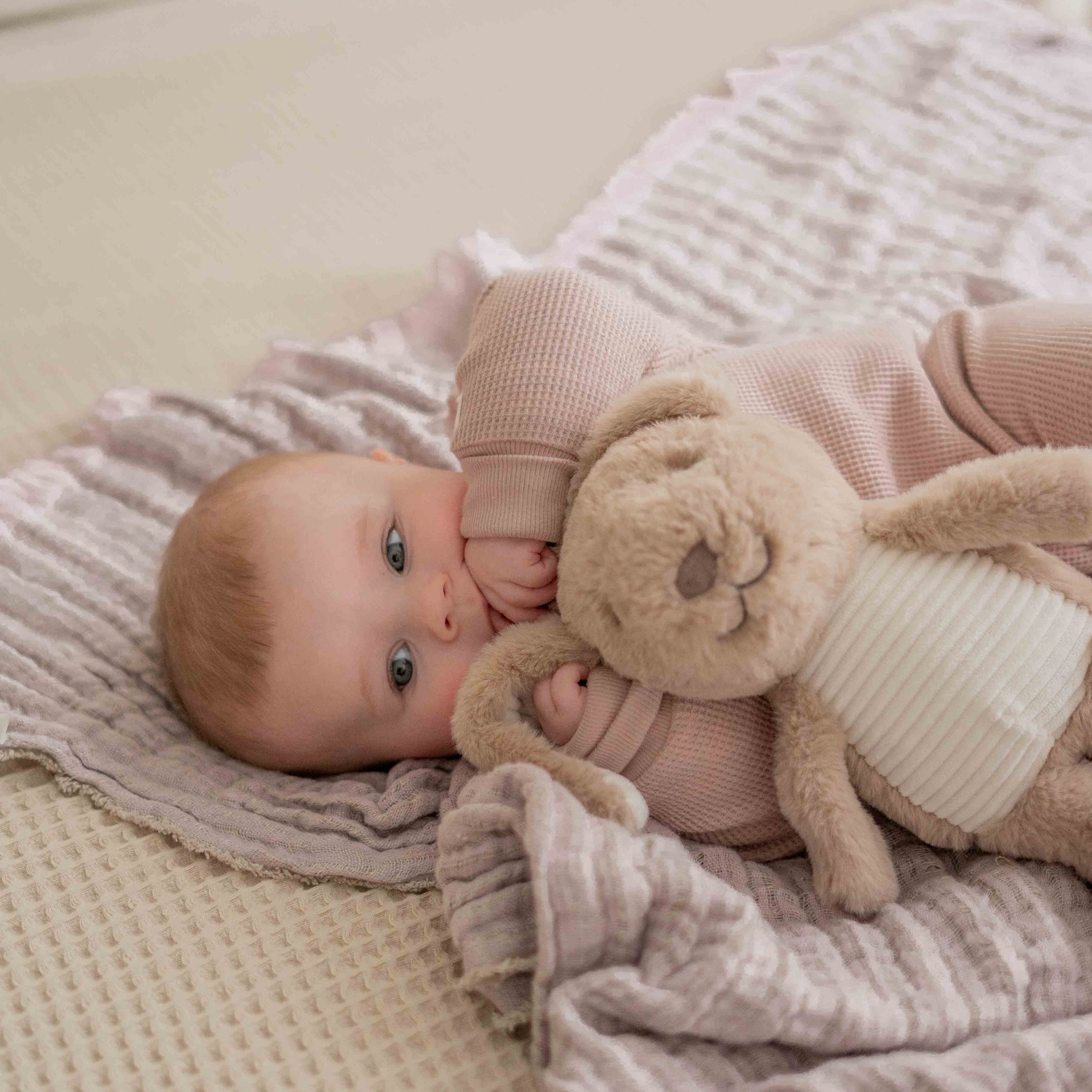 Peluche bruit blanc rechargeable Milo lapin beige (FLOW) - Image 1