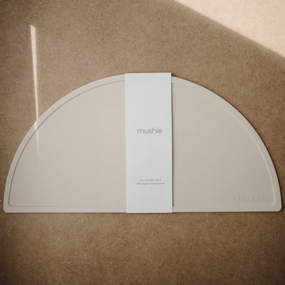 Set de table en silicone Shifting Sand (Mushie) - Image 3