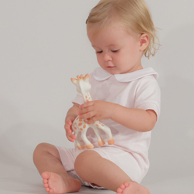 Sophie la girafe en boîte cadeau (18 cm) (Sophie la girafe) - Image 5