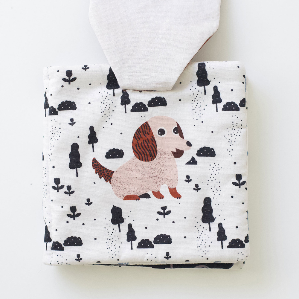 Livre bébé en tissu Peekaboo Pets (Wee Gallery) - Image 2