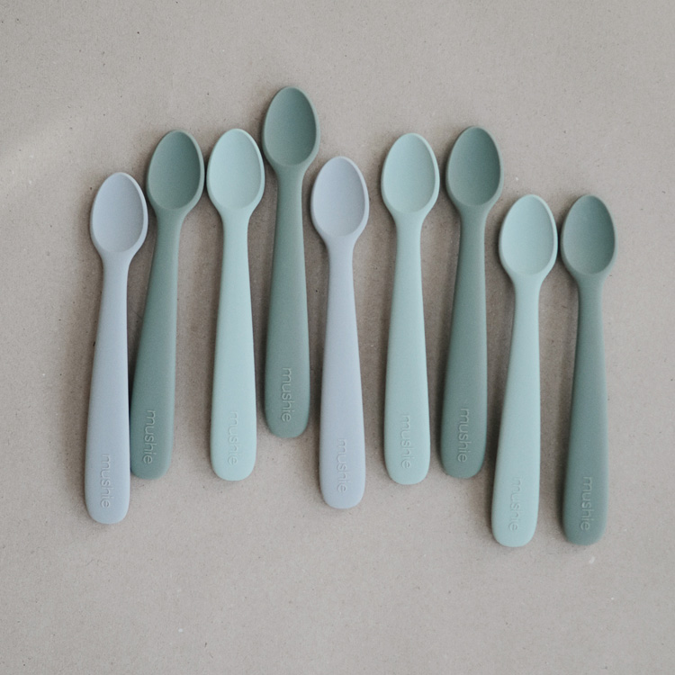 Lot de 2 cuillères en silicone Natural-Dried thyme (Mushie) - Image 2