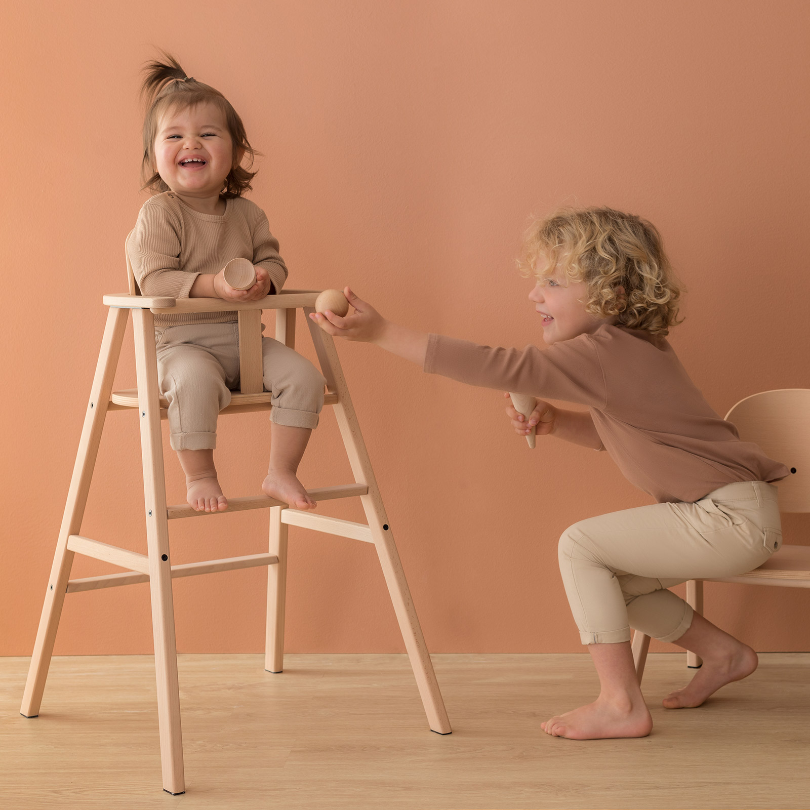 Chaise haute évolutive en bois Growing green 3 en 1 (Nobodinoz) - Image 1