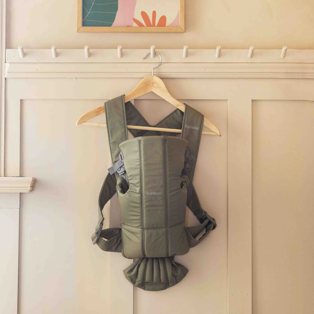 Porte-bébé Mini Tissé vert foncé (BabyBjörn) - Image 3