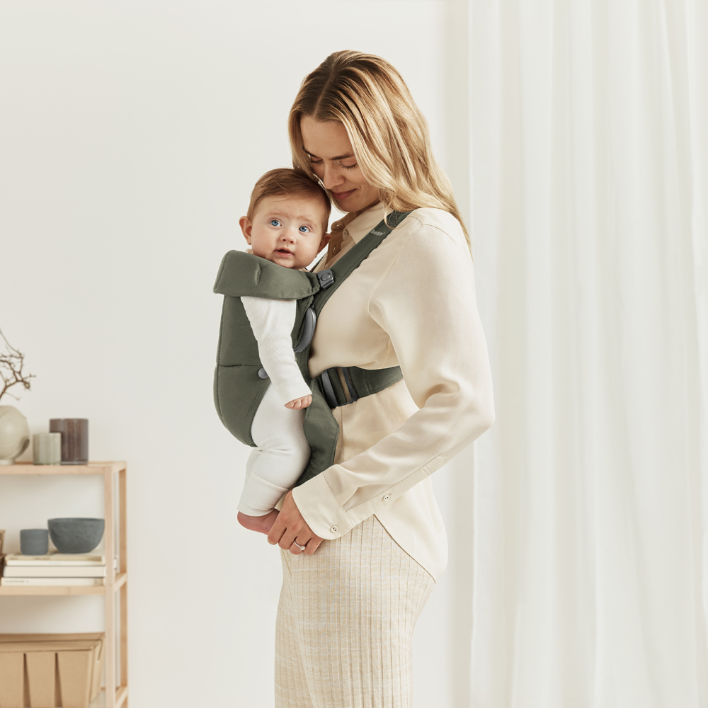 Porte-bébé Mini Tissé vert foncé (BabyBjörn) - Image 7