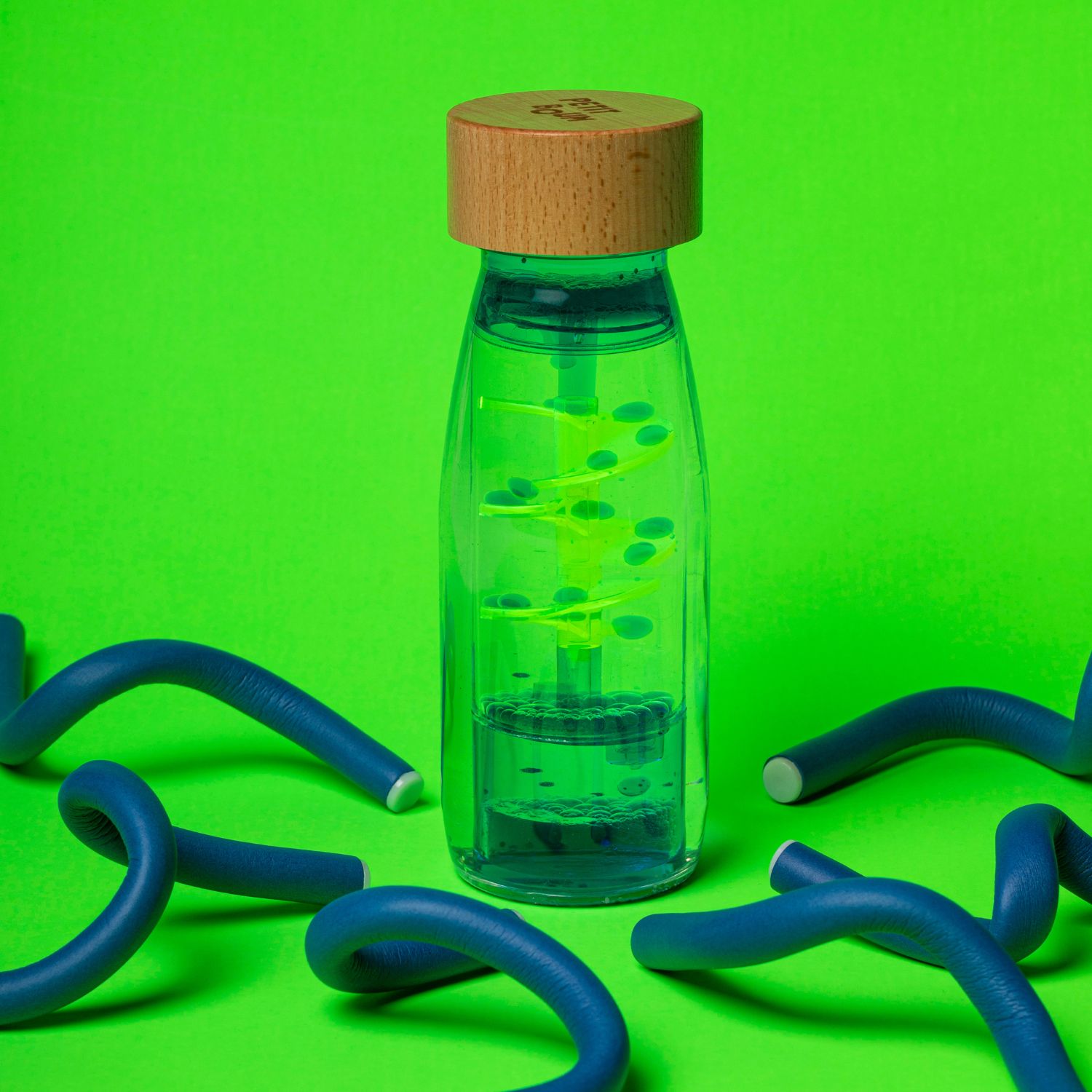 Bouteille sensorielle Move Spiral Blue (Petit Boum) - Image 4