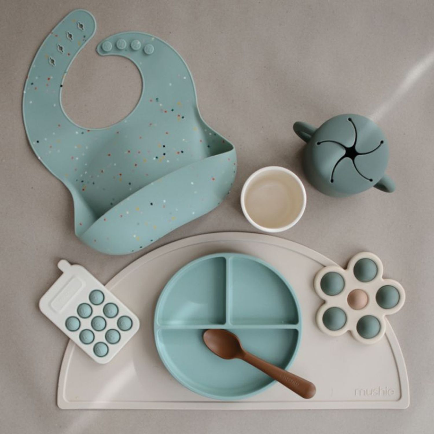 Jouet en silicone Fleur Dried thyme-Natural-Shifting sand (Mushie) - Image 6