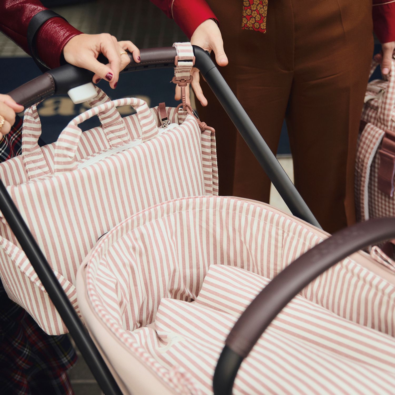 Sac à langer Praliné Rayures Moka (Walking Mum) - Image 3