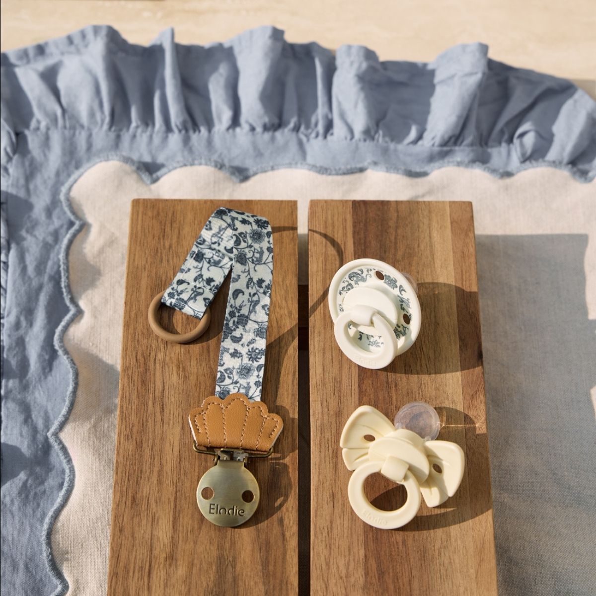 Lot de 2 sucettes Binky Garden Leo Toile (3 mois et +) (Elodie Details) - Image 3