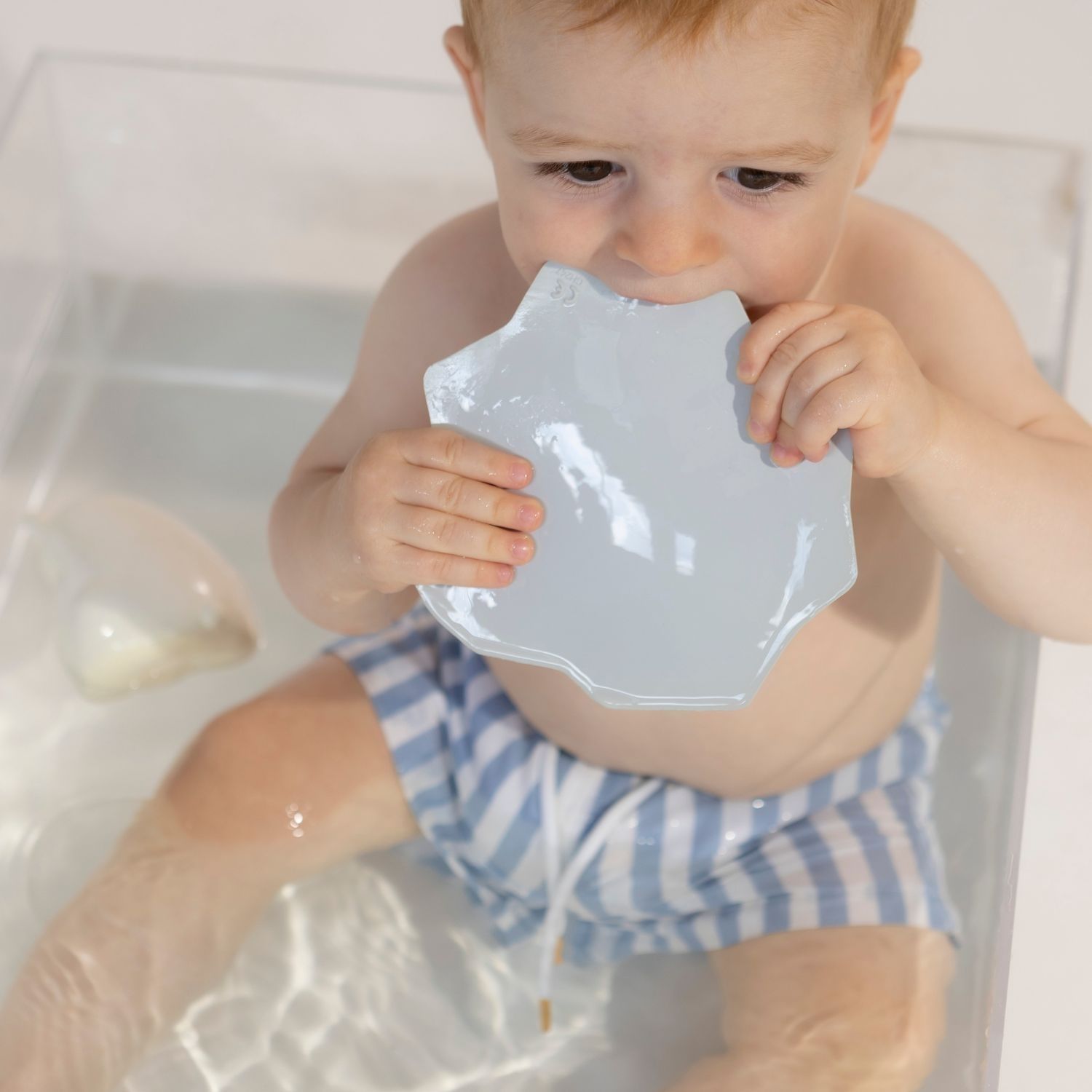 Jouet de bain Ours Polaire (Oli and Carol) - Image 3