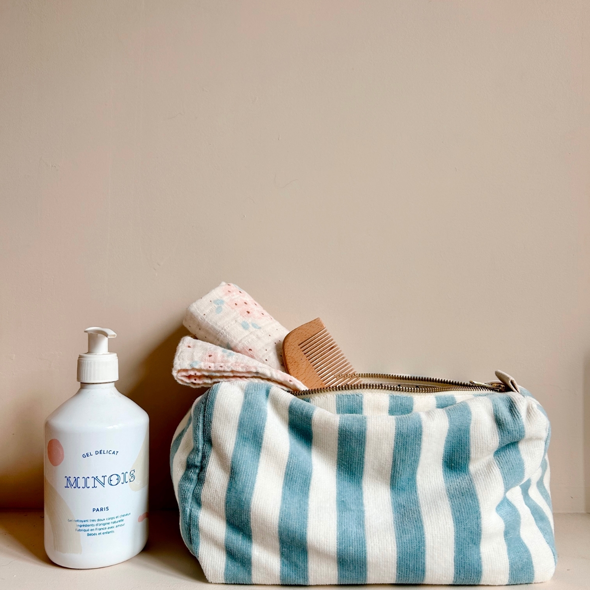 Trousse de toilette Vic éponge rayée blue cloud (Rose in April) - Image 3