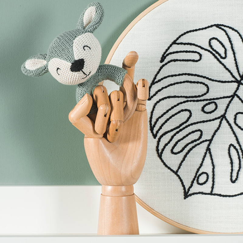 Hochet anneau de dentition biche en tricot vert cendre (Jollein) - Image 1