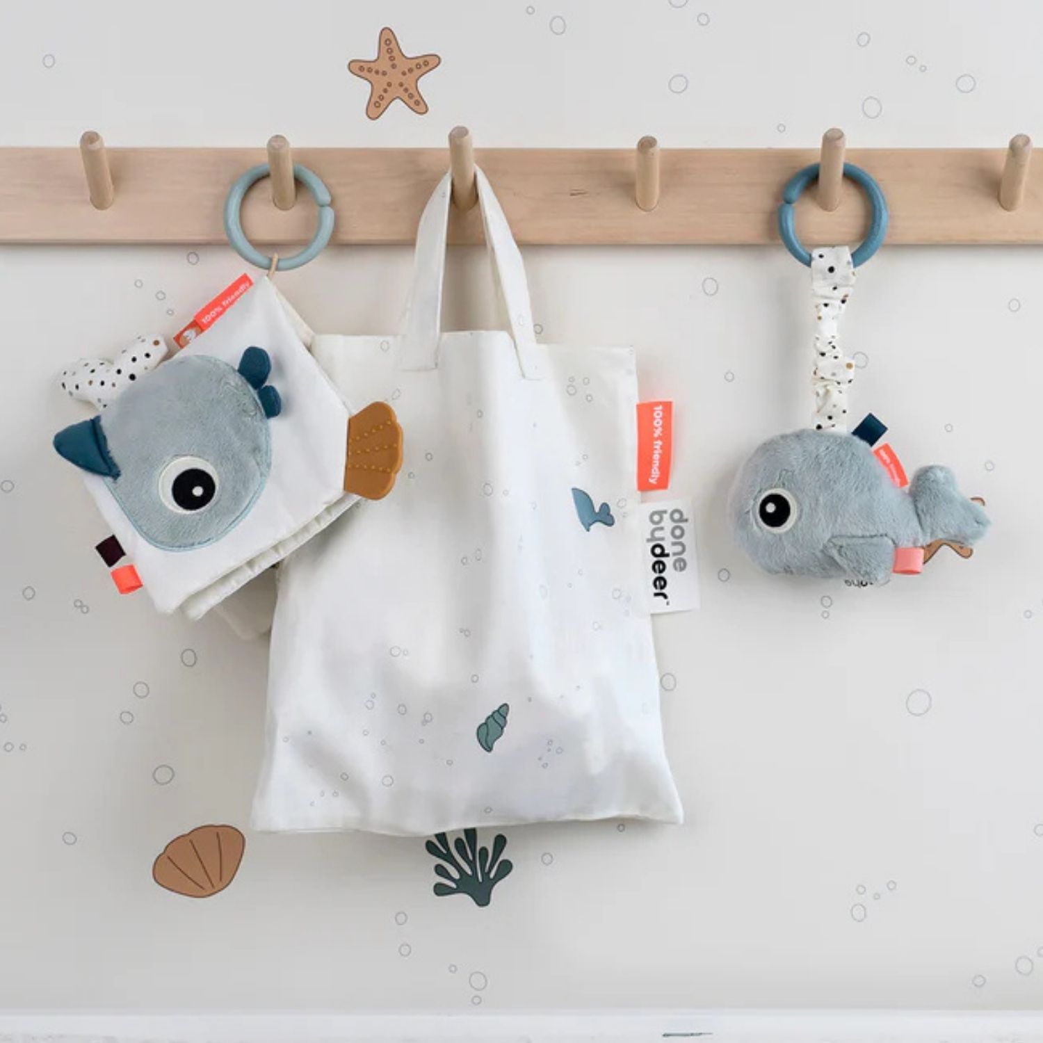 Livre bébé en tissu poissons Sea friends (Done by Deer) - Image 4