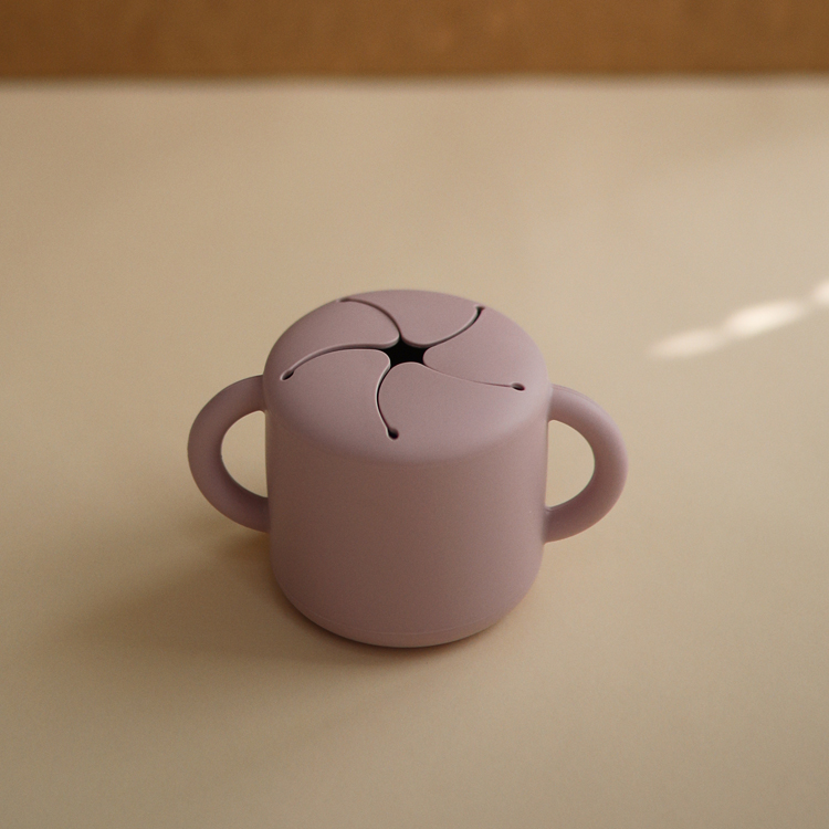 Tasse à goûter Snack cup Cloudy mauve (Mushie) - Image 4